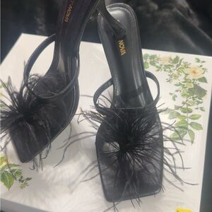 Elegant Black Feathered Women's Heels